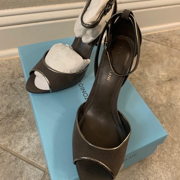 Brand new Antonio Melani heels - Picture 2 of 4